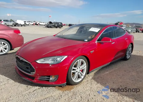 2013 Tesla Model S Performance z USA, uszkodzony, nr VIN 5YJSA1CP4DFP13611